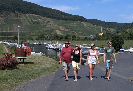 Yachthafen von Senheim